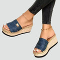Sandalias de cuña para mujer con detalle trenzado