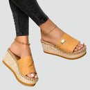 Sandalias de cuña para mujer con detalle trenzado