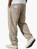 Pantalón amplio de hombre con bolsillos y cintura ajustable
