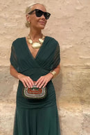 Vestido largo de mujer con escote en V y cintura plisada