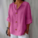 Camisa de mujer con escote en V y botones de madera