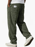 Pantalón amplio de hombre con bolsillos y cintura ajustable