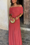 Vestido largo de fiesta con hombros descubiertos y cintura drapeada