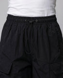 Pantalón cargo Aria de corte amplio para mujer - detalle de cerca