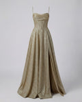 Vestido de gala largo de tul brillante con corpiño drapeado — solo producto