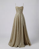 Vestido de gala largo de tul brillante con corpiño drapeado — solo producto
