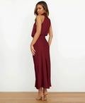 Vestido de fiesta de mujer con cuello halter y acabado satinado