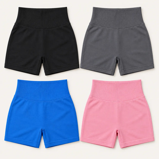 Cuatro shorts de cintura alta; combinación ilustrativa en negro, gris oscuro, azul claro y rosa